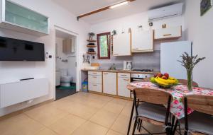 Stunning Home In Kavran With Wifi