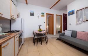 Stunning Home In Kavran With Wifi