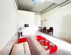 Cozy Villa & Resto - Ujunggenteng