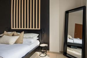 The Shelter Napoli - Angioino Castle