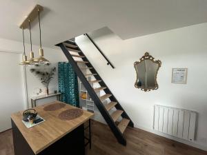 Appartements STUDIO ART DECO - HYPER CENTRE LORIENT : photos des chambres