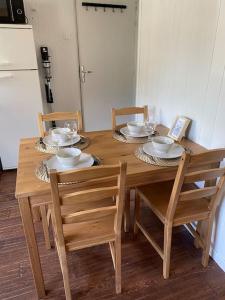 Appartements Studio chaleureux renove : photos des chambres