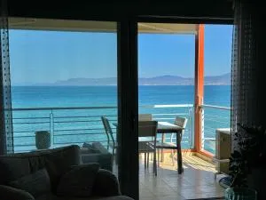 Διαμερισμα μπροστά στη θάλασσα - Paralía Avlídhos