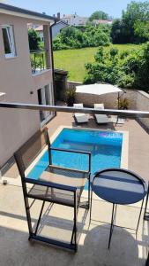 Modern house Luna with pool