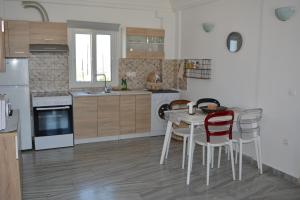 Kalamias sunny apartment