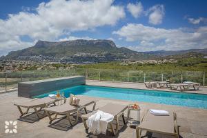 Villa Alegranza by Abahana Villas