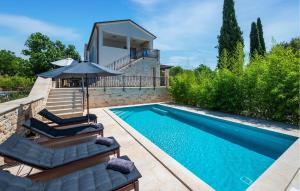 Amazing Home In Golas With Wifi
