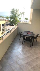 Appartement au bord de mer, grande terrasse!