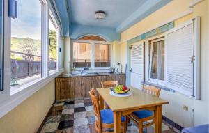 Awesome Apartment In Selce With Wifi 