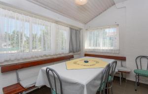 2 Bedroom Amazing Apartment In Pinezici