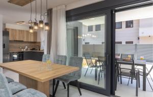 3 Bedroom Beautiful Apartment In Krk 