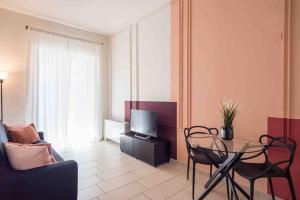 The Shelter 2 Napoli - Angioino Castle