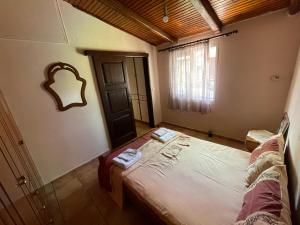 Μονοκατοικία Στο Λουτρακι