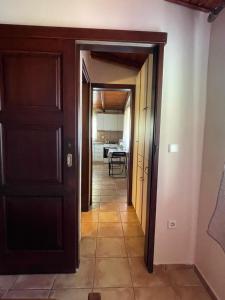 Μονοκατοικία Στο Λουτρακι