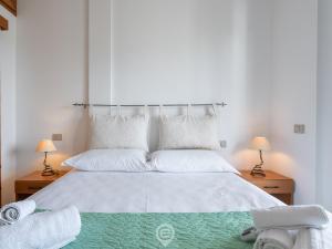 Relaxing Sunlit Getaway img19