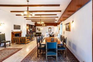 Myrtia Olive Hideaway - Rustic Retreat with Private Garden