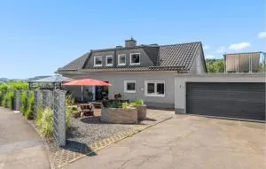 Amazing Apartment In Gillenfeld - Immerath