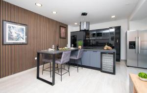 Nice Apartment In Brodarica With Sauna 