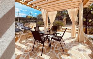 Beautiful Home In Sibenik With Wifi 