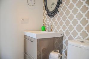 San Pedro Center - EaW Homes