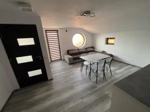 Apartament Casa Dragoeni - Sîrbeşti