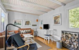 2 Bedroom Nice Home In Samsø