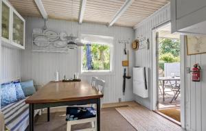 2 Bedroom Nice Home In Samsø