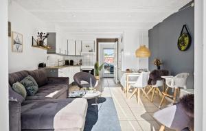 Stunning Home In Hadsund With Wifi