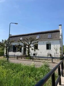 Beautiful renovated Farmhouse - Ankeveen