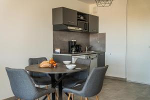 Sete Apt 2pers, terrasse et parking