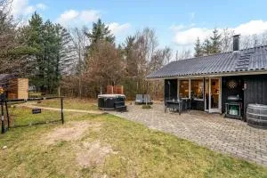 Lovely 6-Person Cottage With Outdoor Sauna - 1007 - Kloster