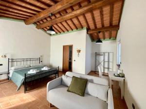 Casale dellAssiolo Bed and Breakfast