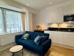 Modern 2 Bedroom Apartment in Central Croydon with Free Parking