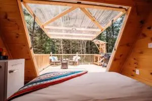 Black Creek Glamping near Brimstone - Oneida