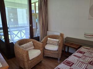 Appartements Studio Lumineux 4 Pers. avec Double Exposition, Balcon, Parking et WIFI - Brides-les-Bains - FR-1-512-178 : photos des chambres