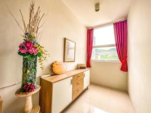 Royal Residence 3BR Exclusive Town House in West Surabaya by Le Ciel Hospitality