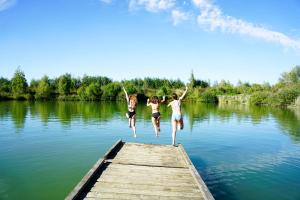 Villages vacances Les Etangs de la Bassee : photos des chambres