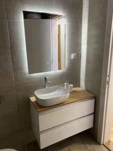 Apartman ROYAL S 52 & FREE PARKING