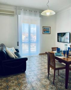 Family & Friends - Sarzana Apartment