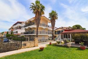 Hanioti Grand Victoria