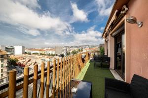 Open Sky Terrace Lage 1 Bdr & Parking