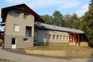 Penzión v údolí - 斯维德尼克