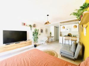 Appartements Studio Terrasse & Parking gratuit en residence : photos des chambres