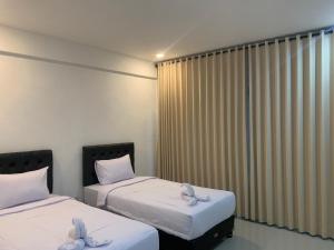 Dragonfly Senaru Lodge