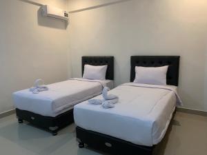 Dragonfly Senaru Lodge