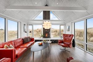 Architect-Designed Activity House With A Unique Location - 1024