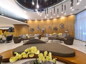 Shore 2 Residences, Tower 2