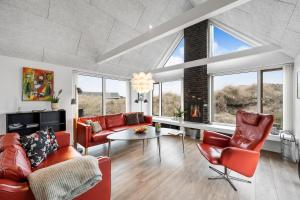 Architect-Designed Activity House With A Unique Location - 1024