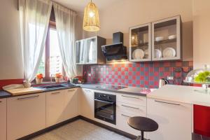 Urban House - 301 by Houset