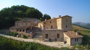 Borgo Storico Cisterna - Montetassi